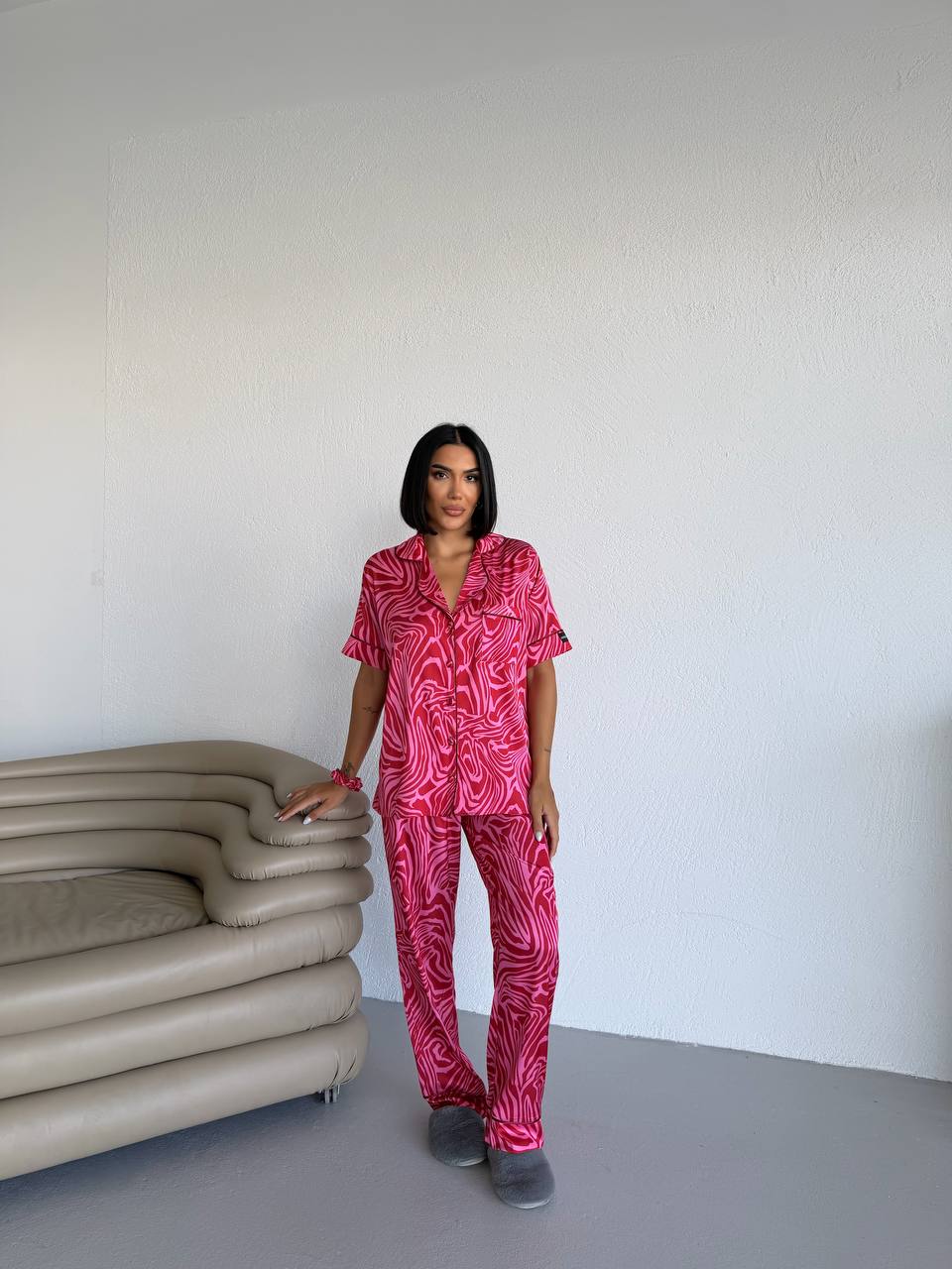 Пижама комплект CARLA PINK ZEBRA с къс ръкав и панталон от сатен