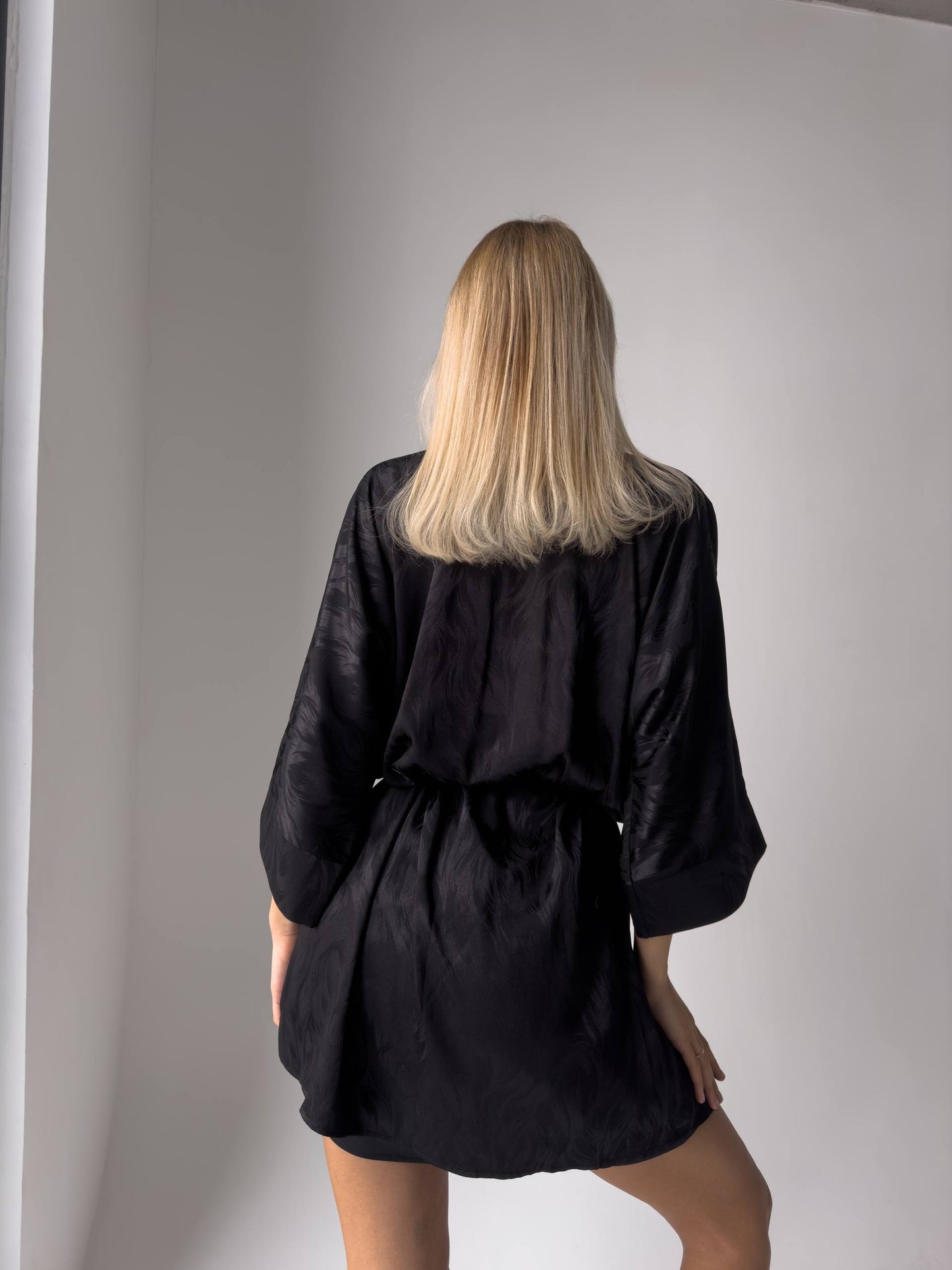 Дамски комплект SATIN DREAMS ONYX нощница и халат от сатен