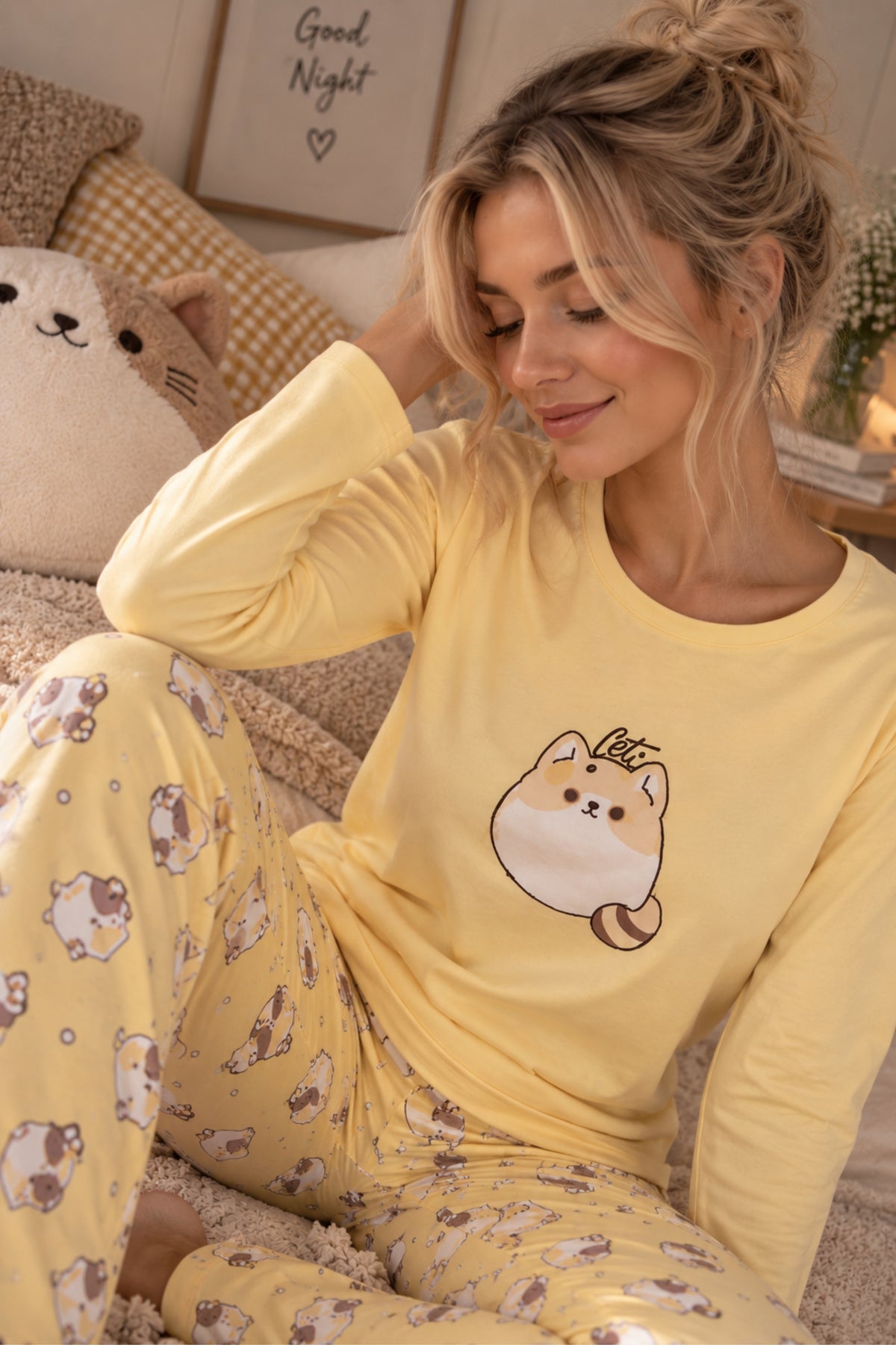 Дамска зимна пижама COCO HONEY CAT от две части блуза с дълъг ръкав и панталон