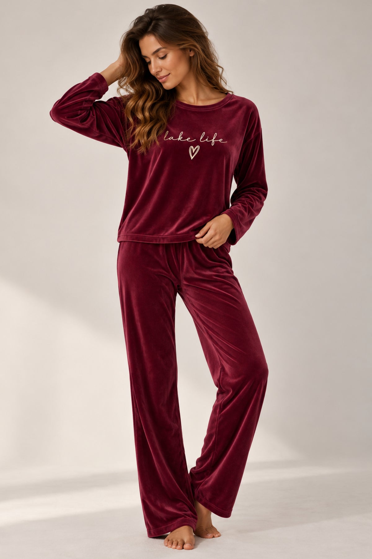 Дамска кадифена пижама FRANSIZ VELVET CHERRY от две части