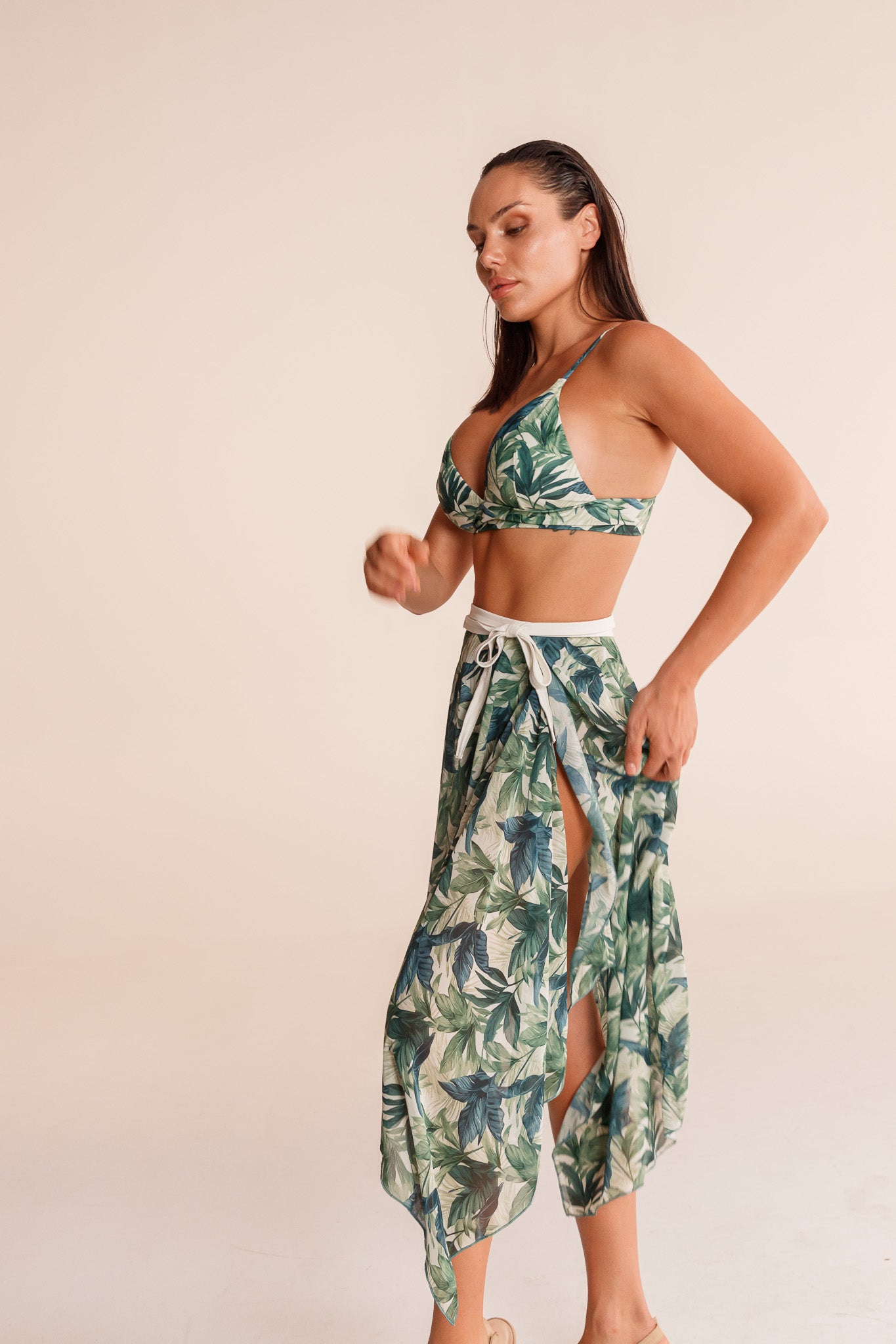 Дамска плажна пола DARA ONE SIZE EMERALD от шифон