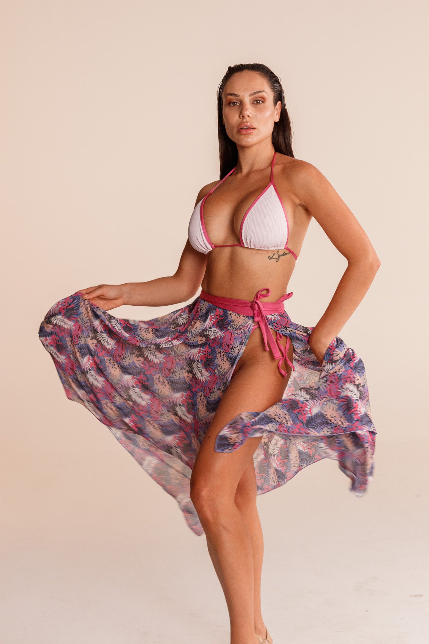 Дамска плажна пола DARA ONE SIZE LOVER от шифон