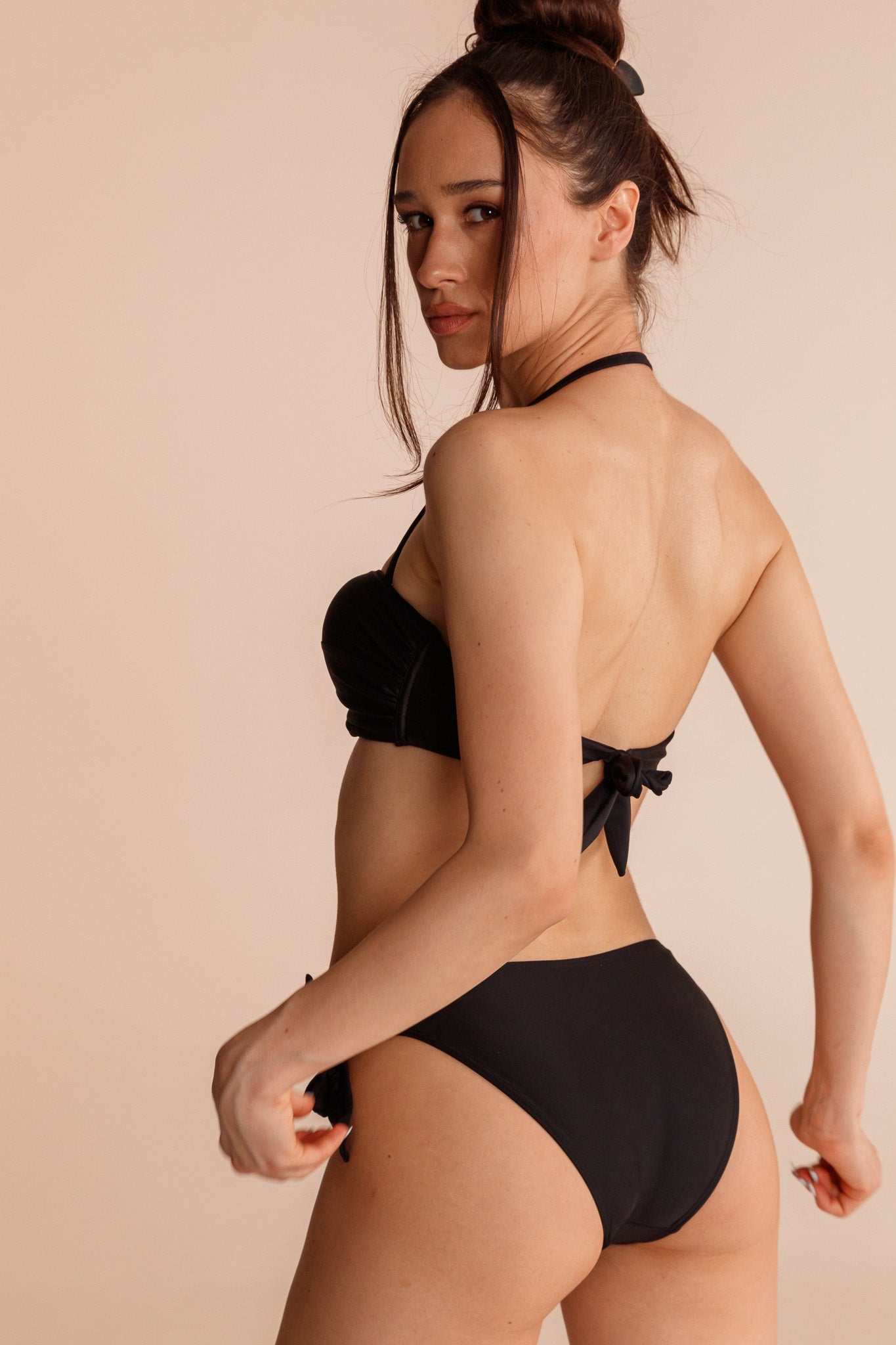 Бански комплект MAYA PUSH UP BLACK бриджитка и бикина с връзване