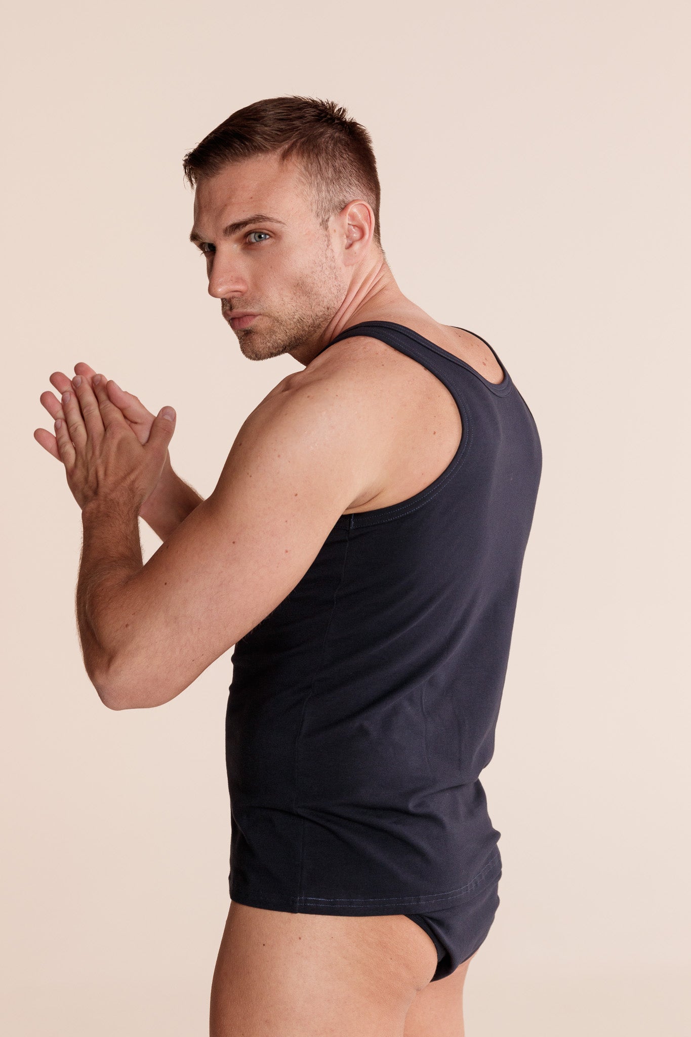 Premium Fit NAVY мъжки потник от памук с еластан