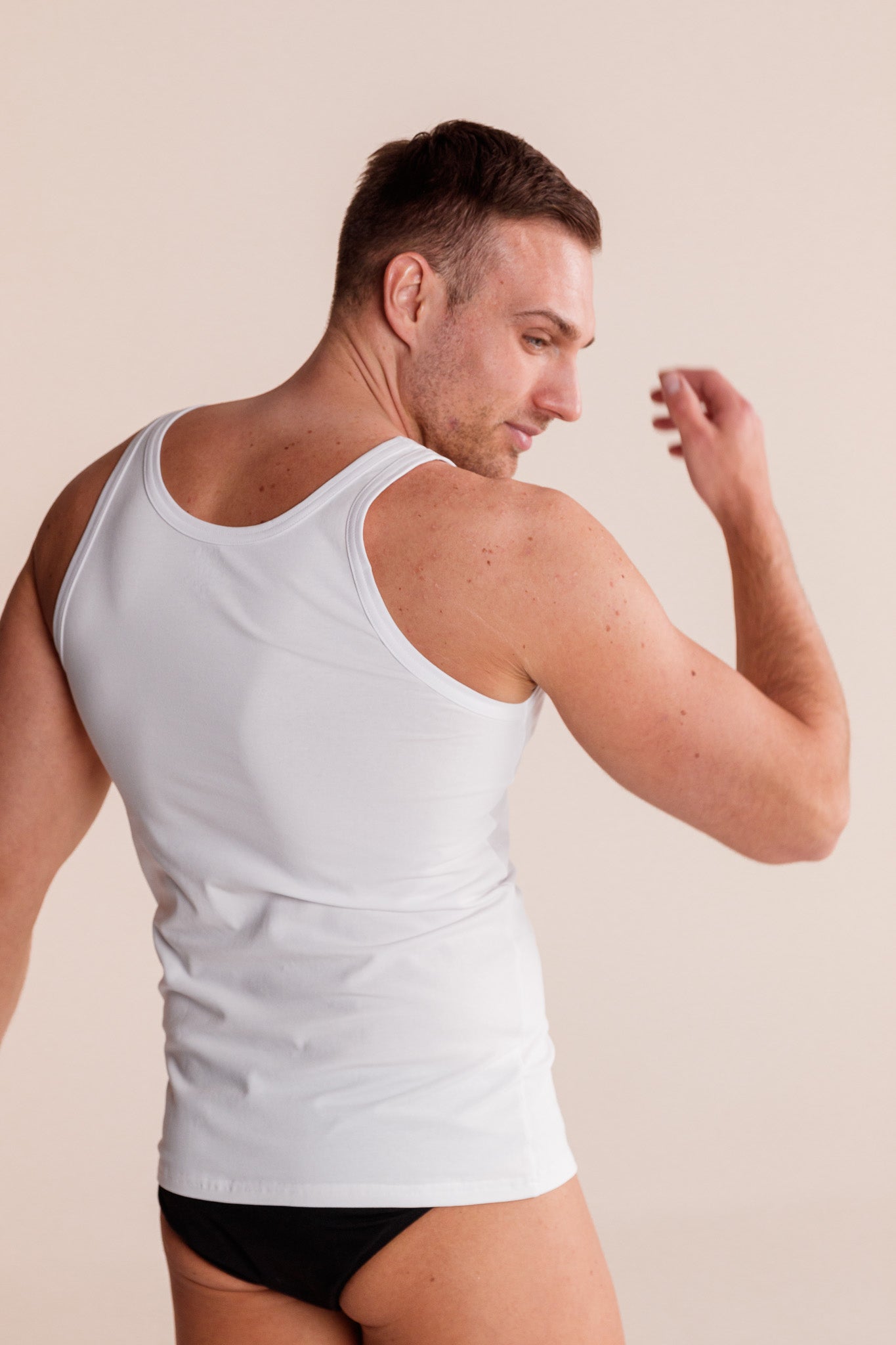Premium Fit WHITE мъжки потник от памук с еластан