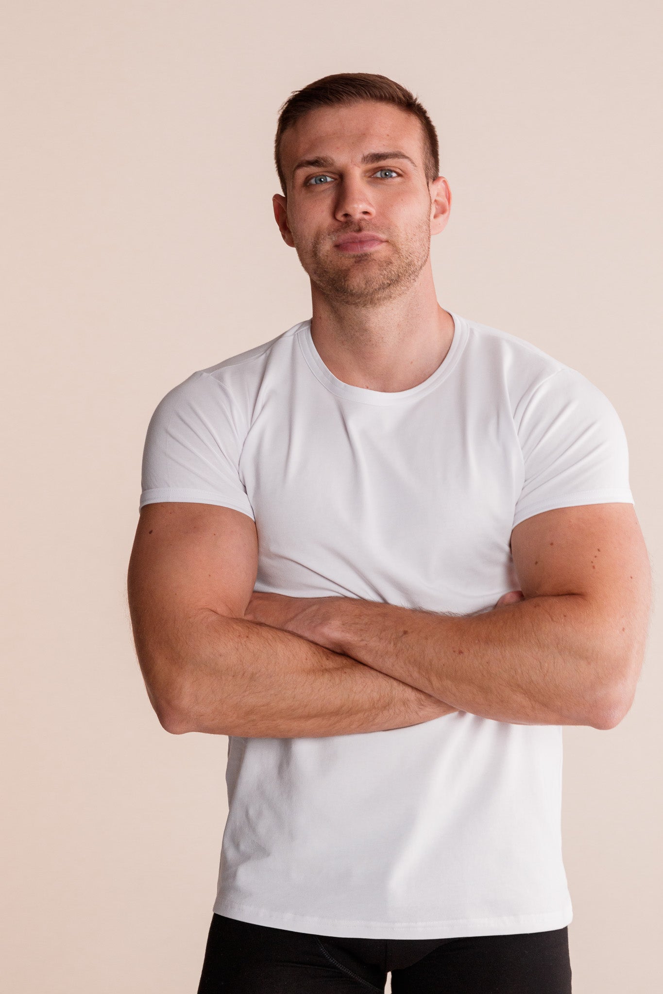 Comfort SlimFit WHITE мъжка тениска от памук с еластан