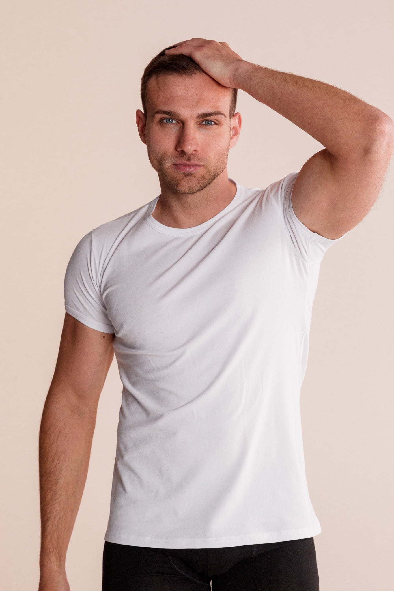 Comfort SlimFit WHITE мъжка тениска от памук с еластан
