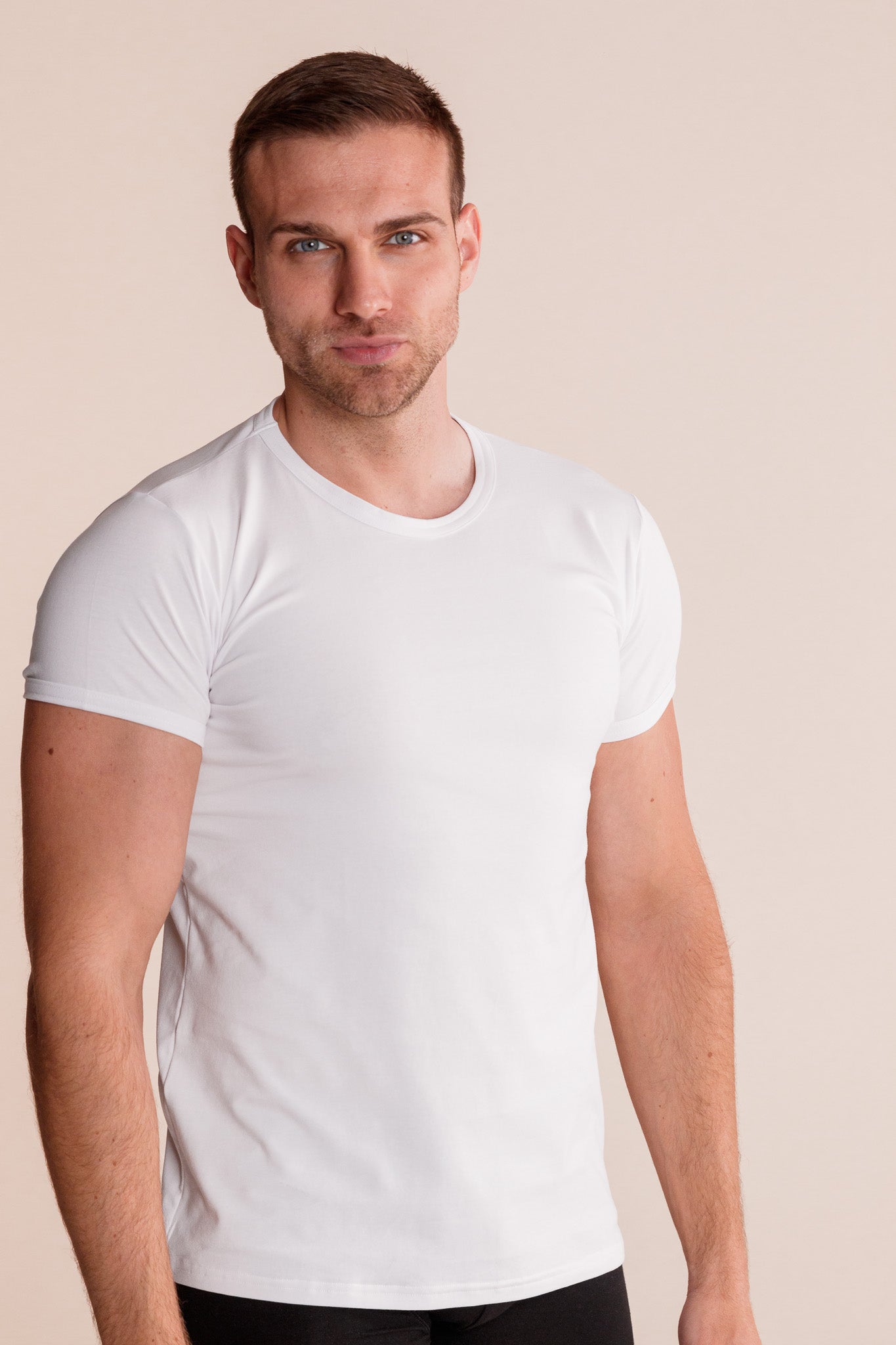 Comfort SlimFit WHITE мъжка тениска от памук с еластан