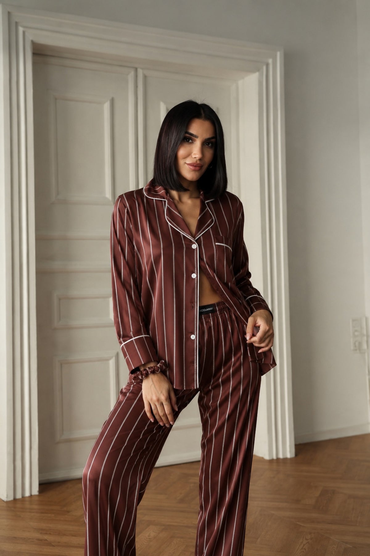 Пижама комплект BEKA CHOCOLATE STRIPES дълъг панталон и риза с копчета от сатен