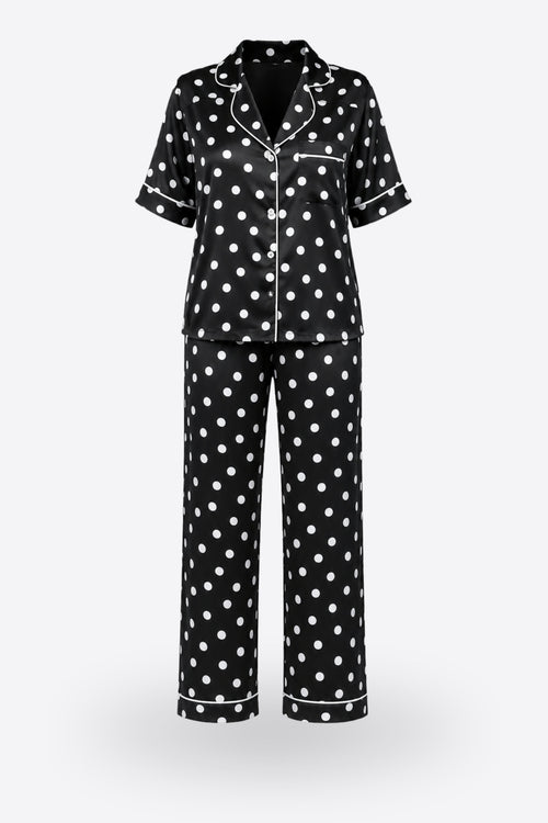 Пижама комплект CARLA BLACK DOTS с къс ръкав и панталон от сатен