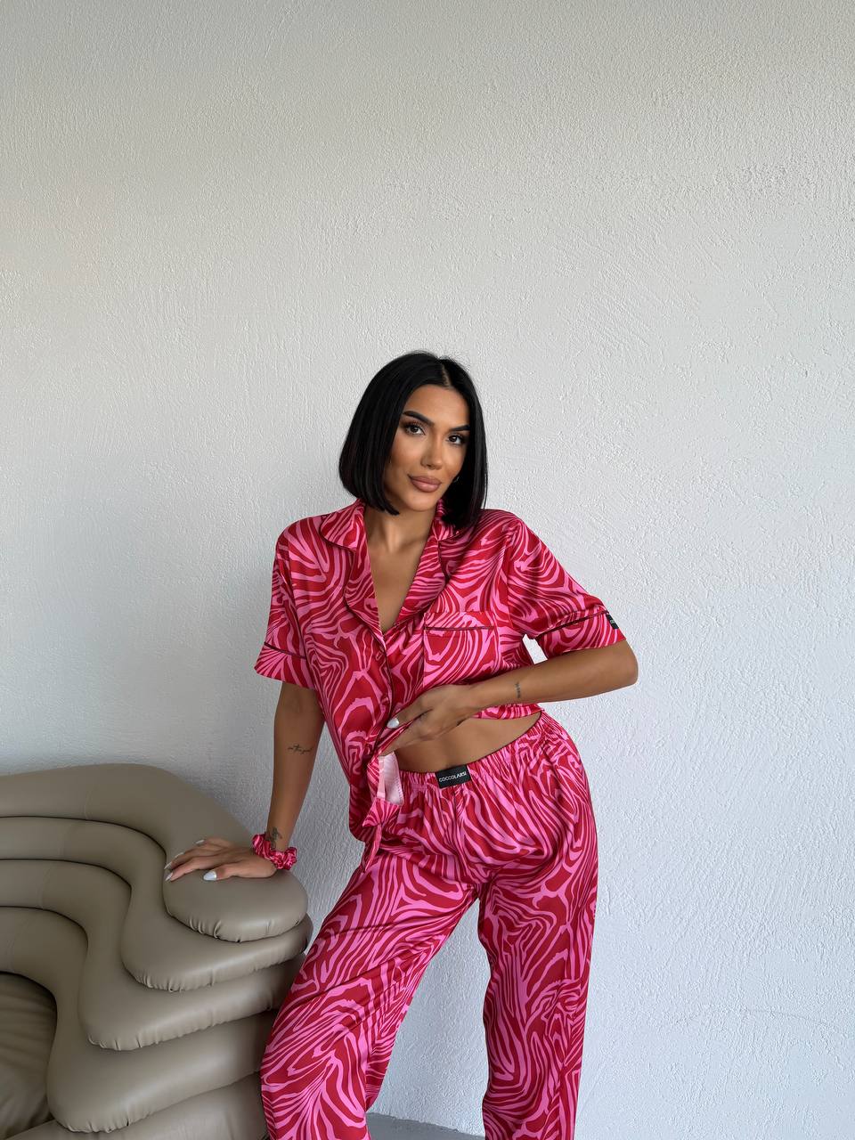 Пижама комплект CARLA PINK ZEBRA с къс ръкав и панталон от сатен