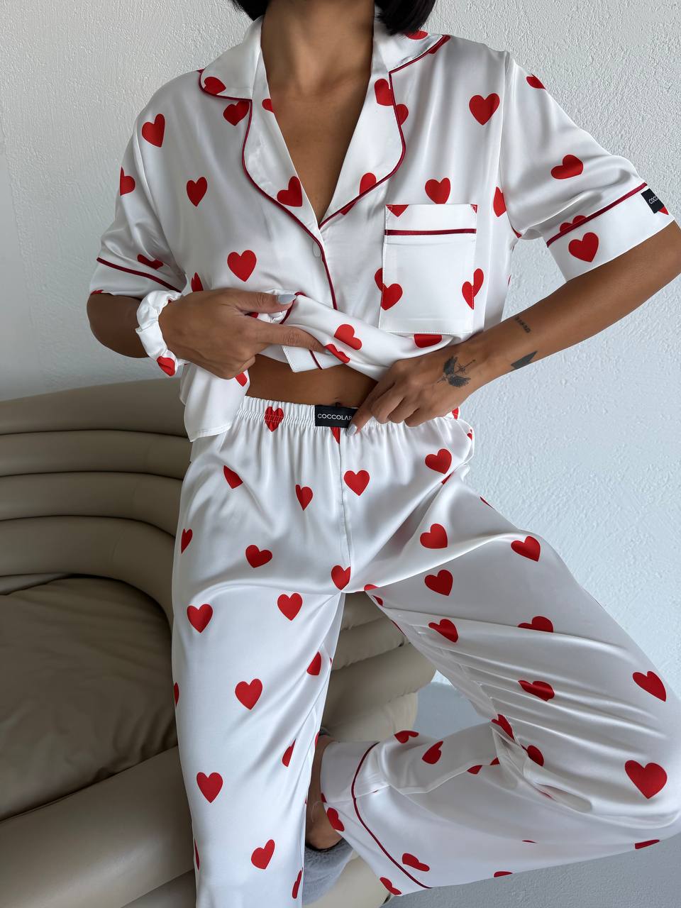 Пижама комплект CARLA LOVE с къс ръкав и панталон от сатен