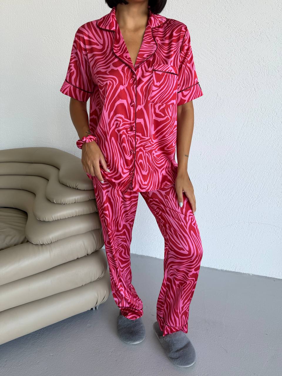 Пижама комплект CARLA PINK ZEBRA с къс ръкав и панталон от сатен