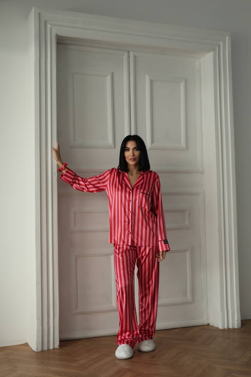 Пижама комплект ELARA CHERRY STRIPE дълъг панталон и риза с копчета от сатен