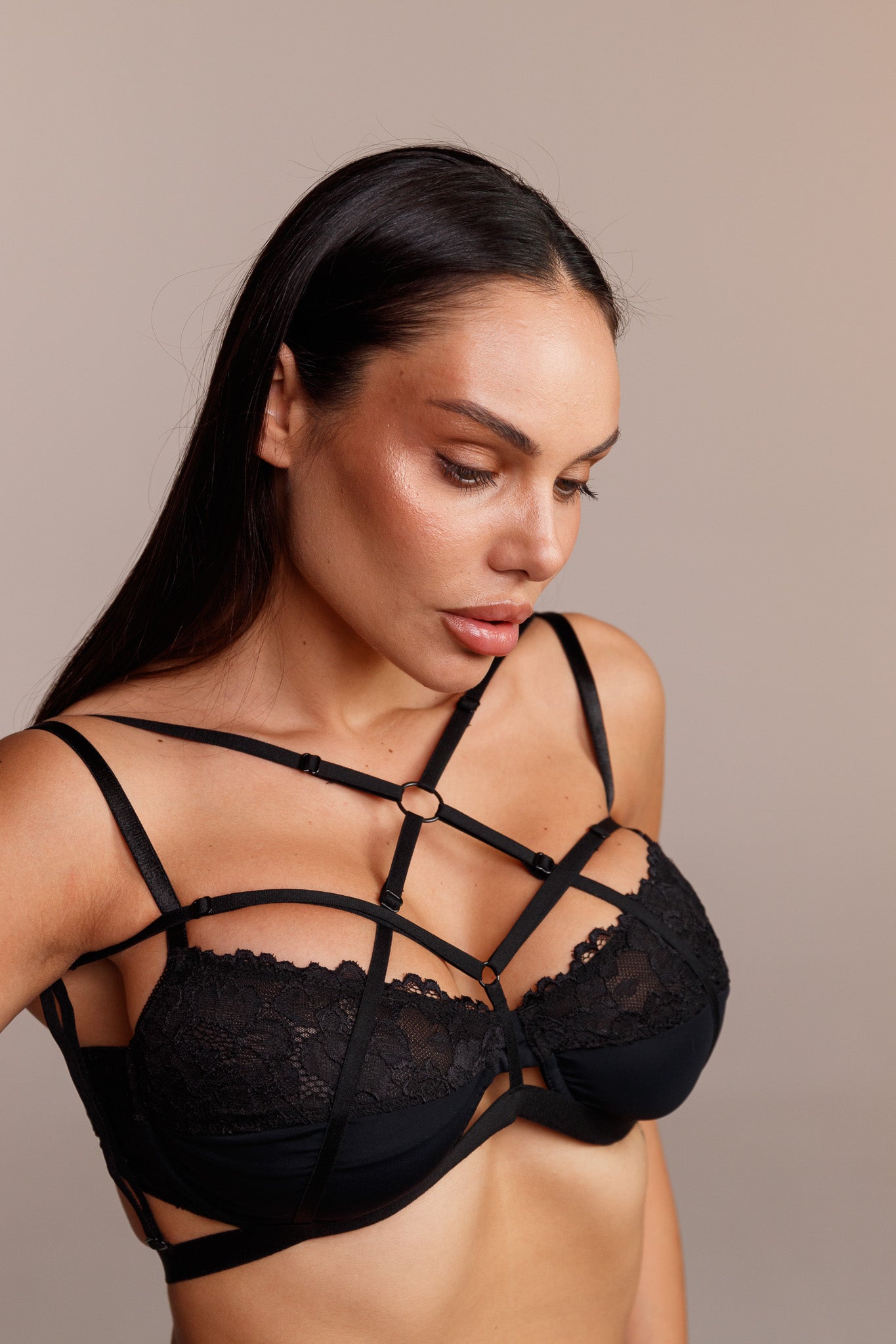 CATALINA ластичен чокър с регулируеми ленти