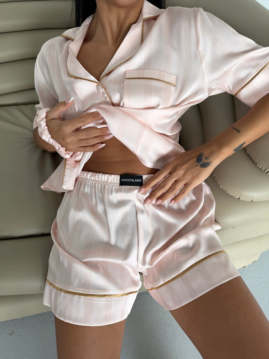 Пижама комплект KYLIE POUDRE с къс ръкав и панталонки от сатен