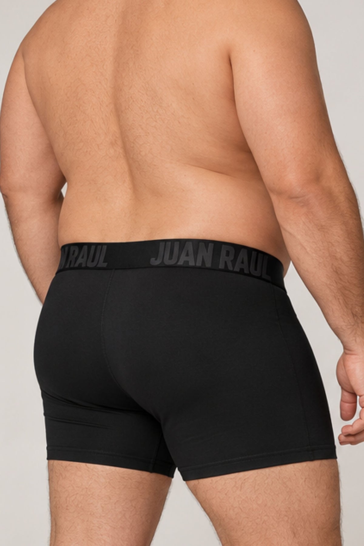 Мъжки макси боксер RAUL MAXI BOXER BLACK  с външен ластик от памук и еластан