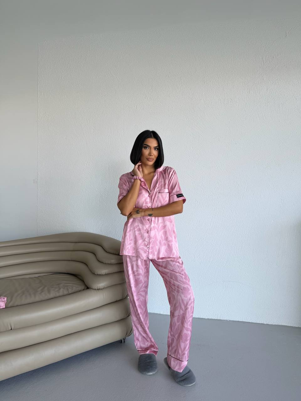 Пижама комплект LILIA PASTEL PINK с къс ръкав и панталон от сатен