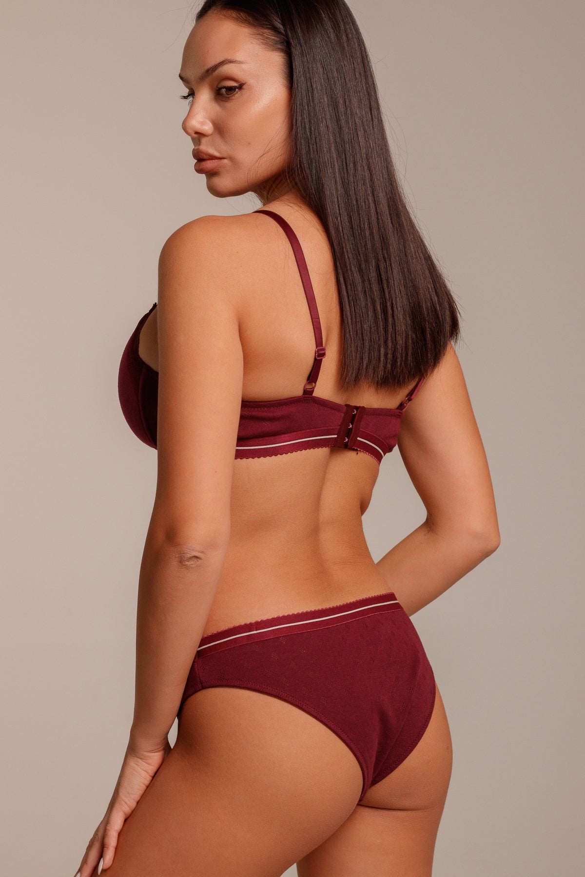 Комплект бельо LIVY BURGUNDY  от 100% памук с фина жакардова материя