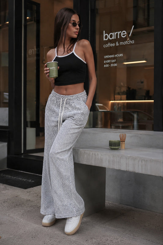 LOLA SHINE PANT IVORY спортно долнище с широк крачол