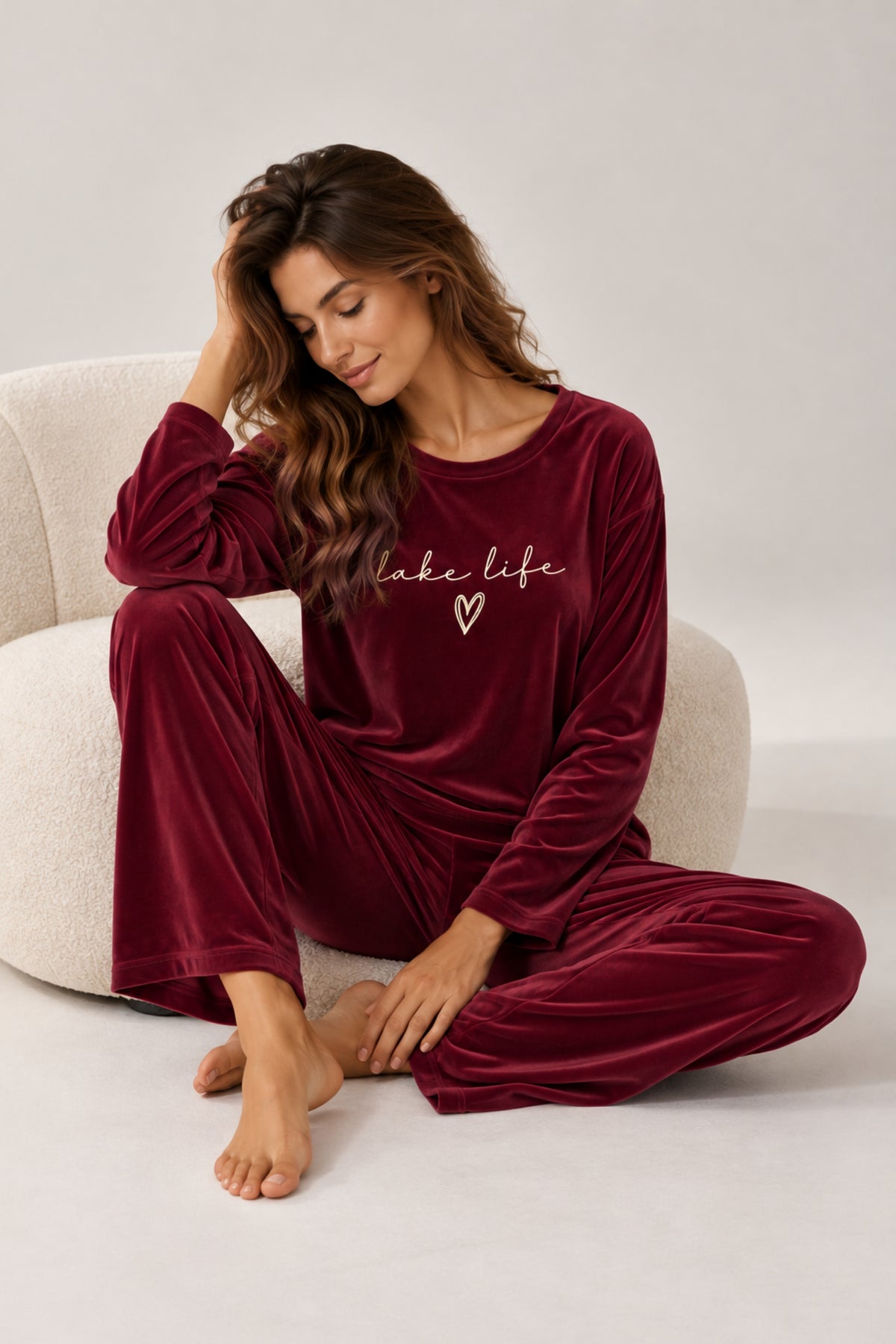 Дамска кадифена пижама FRANSIZ VELVET CHERRY от две части
