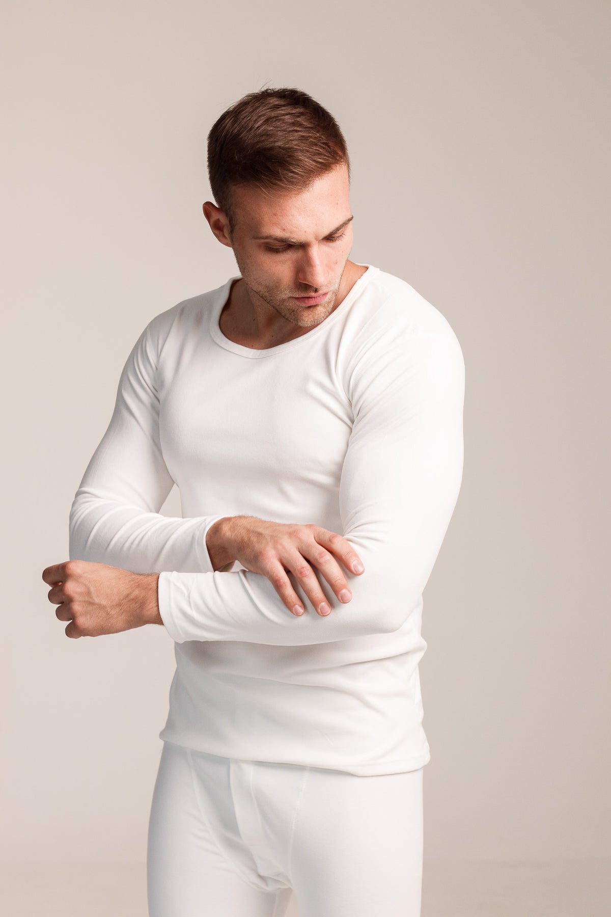 Мъжки сет термо бельо THERMA MEN WHITE от две части блуза с дълъг ръкав и клин