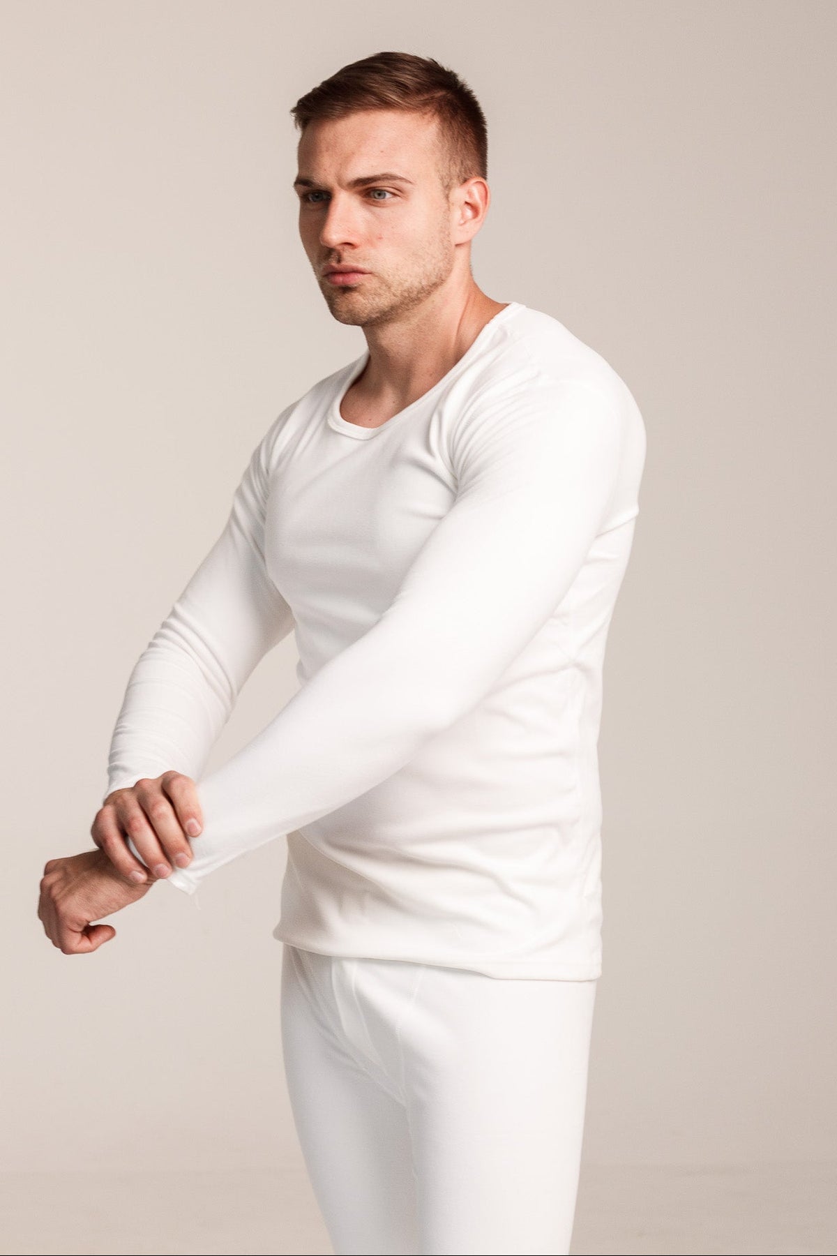 Мъжки сет термо бельо THERMA MEN WHITE от две части блуза с дълъг ръкав и клин